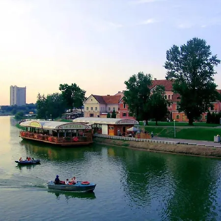 Studiominsk 5 *